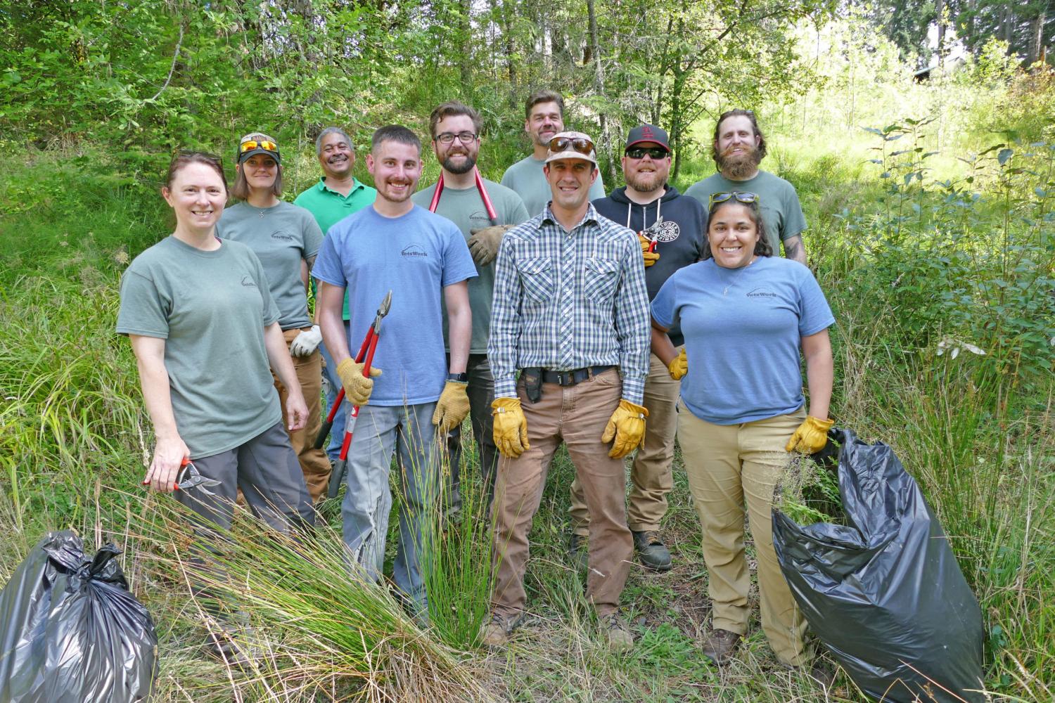 VetsWork members complete a group service project. 