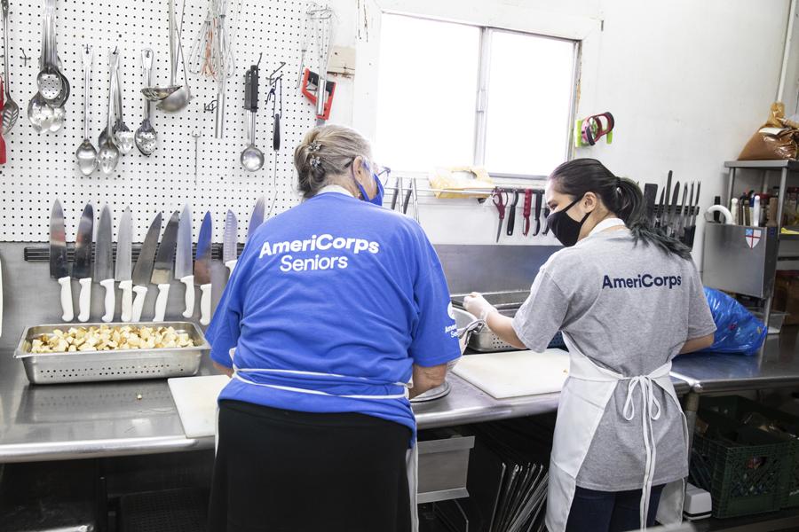 AmeriCorps volunteers serving together